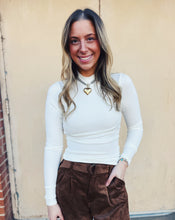 Load image into Gallery viewer, SADIE &amp; SAGE: RONAN MOCK NECK TOP - WHITE
