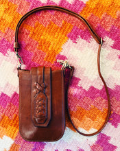 Load image into Gallery viewer, HOBO: EXPEDITON PHONE CROSSBODY - PECAN RIDGE
