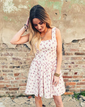 Load image into Gallery viewer, STEVE MADDEN: LEIA DRESS - FLOWER PETAL
