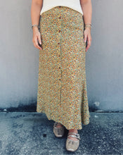 Load image into Gallery viewer, FLORAL PRINTED MIDI SKIRT - MULTI
