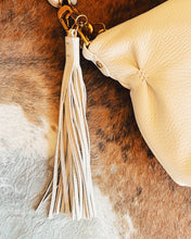 Load image into Gallery viewer, HOBO: KORI CROSSBODY - PEBBLED LEATHER
