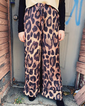 Load image into Gallery viewer, FREE PEOPLE: ALL OUT SATIN PANT - COFFEE COMBO
