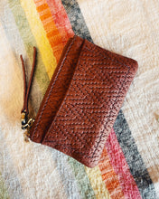 Load image into Gallery viewer, HOBO: LUMEN CARD CASE - TUSCAN BROWN
