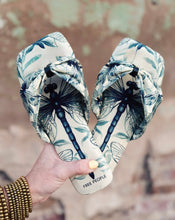 Load image into Gallery viewer, FREE PEOPLE: TIA RUCHED PRINTED SANDAL - DRAGONFLY BANDANA
