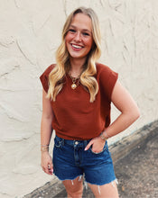 Load image into Gallery viewer, SADIE &amp; SAGE: SOFT CEDAR TAPERED KNIT TOP - RUST
