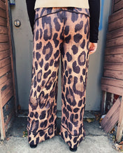 Load image into Gallery viewer, FREE PEOPLE: ALL OUT SATIN PANT - COFFEE COMBO
