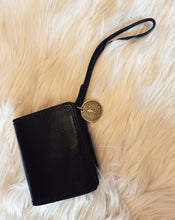 Load image into Gallery viewer, HOBO: COIN WRISTLET WALLET - BLACK
