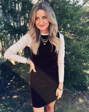 Load image into Gallery viewer, SADIE &amp; SAGE: MIDNIGHT OIL VELVET DRESS - CHOCOLATE
