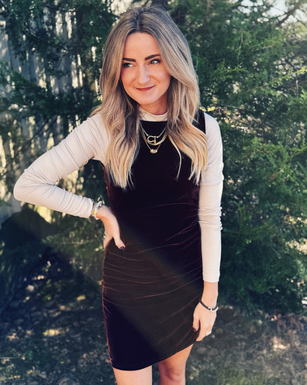 SADIE & SAGE: MIDNIGHT OIL VELVET DRESS - CHOCOLATE