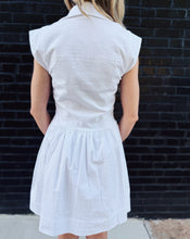 Load image into Gallery viewer, STEVE MADDEN: GRACYN DRESS - WHITE
