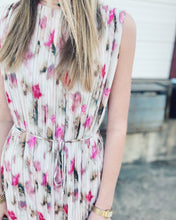Load image into Gallery viewer, LUCY PARIS: AUGUSTA MIDI DRESS - WHITE FLORAL
