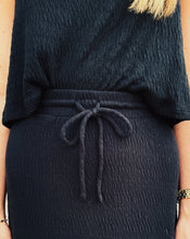 Load image into Gallery viewer, Z SUPPLY: IDRIS MAXI SKIRT - BLACK

