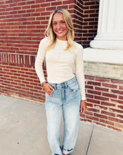 Load image into Gallery viewer, SADIE &amp; SAGE: RONAN CREWNECK TOP - CREAM
