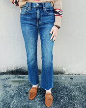 Load image into Gallery viewer, DAZE: SHY GIRL CROP FLARE - INFLUENCER
