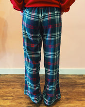 Load image into Gallery viewer, Z SUPPLY: HANGOUT PLAID PANT - MISTLETOE
