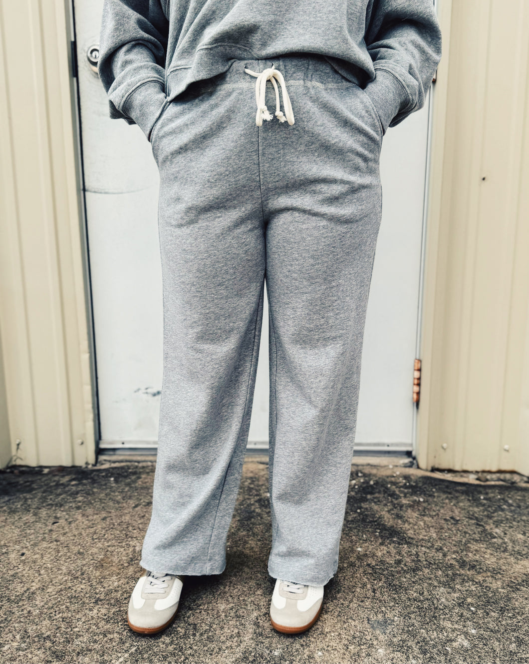 Z SUPPLY: HUNTINGTON FRENCH TERRY PANT - HEATHER GREY