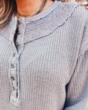 Load image into Gallery viewer, FREE PEOPLE: HOLLY HENLEY - HEATHER GREY COMBO
