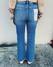 Load image into Gallery viewer, DAZE: SHY GIRL CROP FLARE - INFLUENCER
