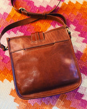 Load image into Gallery viewer, HOBO: EXPEDITION MEDIUM CROSSBODY - PECAN RIDGE
