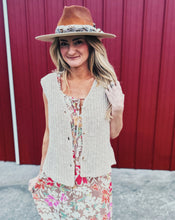 Load image into Gallery viewer, SADIE &amp; SAGE: ASHTIN CARDI VEST - TAUPE IVORY (M)
