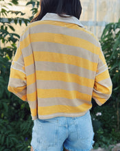 Load image into Gallery viewer, FREE PEOPLE: AUGGIE TEE - OAT LATTE/YELLOW
