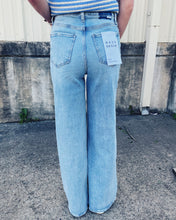 Load image into Gallery viewer, DAZE: FAR OUT JEAN - BLOOMING VINTAGE
