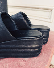 Load image into Gallery viewer, FREE PEOPLE: HARBOR FLATFORM - BLACK
