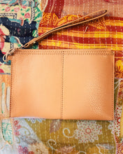 Load image into Gallery viewer, HOBO: VIDA SMALL POUCH - BISCUIT
