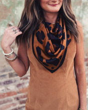 Load image into Gallery viewer, SAFARI LEOPARD SCARF - CARAMEL
