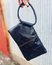 Load image into Gallery viewer, HOBO: SABLE WRISTLET - INK NAVY
