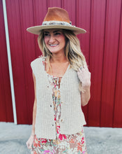 Load image into Gallery viewer, SADIE &amp; SAGE: ASHTIN CARDI VEST - TAUPE IVORY (M)

