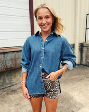 Load image into Gallery viewer, STEVE MADDEN: MERRIT TOP - ARCTIC BLUE
