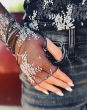 Load image into Gallery viewer, FREE PEOPLE: TWO TONE LADY LUXE TOP - BLACK COMBO
