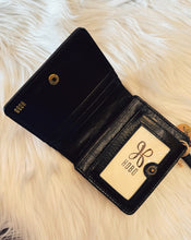 Load image into Gallery viewer, HOBO: COIN WRISTLET WALLET - BLACK
