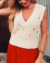 Load image into Gallery viewer, FREE PEOPLE: PLUMERIA FLORAL VEST - IVORY COMBO
