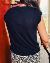 Load image into Gallery viewer, Z SUPPLY: WHISPER TOP - BLACK
