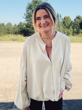 Load image into Gallery viewer, OVERSIZED BUBBLE JACKET - BUTTER
