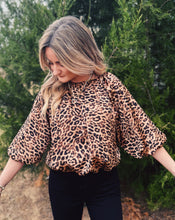Load image into Gallery viewer, LEOPARD LADY PRINTED TOP - BROWN
