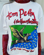 Load image into Gallery viewer, DAYDREAMER - TOM PETTY WEEKEND TEE - PETTY DOGS WITH WINGS
