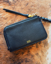 Load image into Gallery viewer, HOBO: TABBY CARD WRISTLET - BLACK
