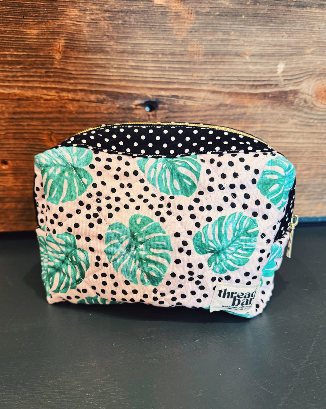 THREAD BAR: MEDIUM PALM LEAF COSMETIC CASE