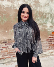 Load image into Gallery viewer, STEVE MADDEN: VIOLETTE TOP - LEOPARD
