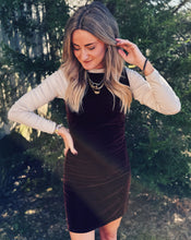 Load image into Gallery viewer, SADIE &amp; SAGE: MIDNIGHT OIL VELVET DRESS - CHOCOLATE
