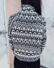 Load image into Gallery viewer, STEVE MADDEN: INDIE SWEATER - CHARCOAL GREY
