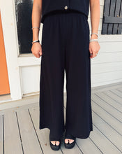 Load image into Gallery viewer, Z SUPPLY: SCOUT JERSEY CROP PANT - TRUE BLACK
