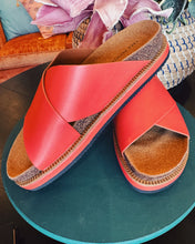 Load image into Gallery viewer, FREE PEOPLE: SIDELINES FOOTBED PAPAYA
