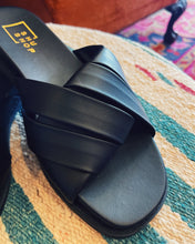 Load image into Gallery viewer, SHU SHOP: CHELSEA SANDAL - BLACK
