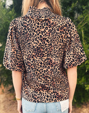 Load image into Gallery viewer, JUNGLE LEOPARD PRINT TOP - BROWN
