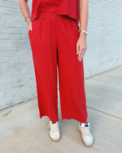 Load image into Gallery viewer, Z SUPPLY: SCOUT LINEN PANT - CHILI PEPPER
