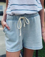 Load image into Gallery viewer, Z SUPPLY: HUNTER KNIT DENIM SHORT
